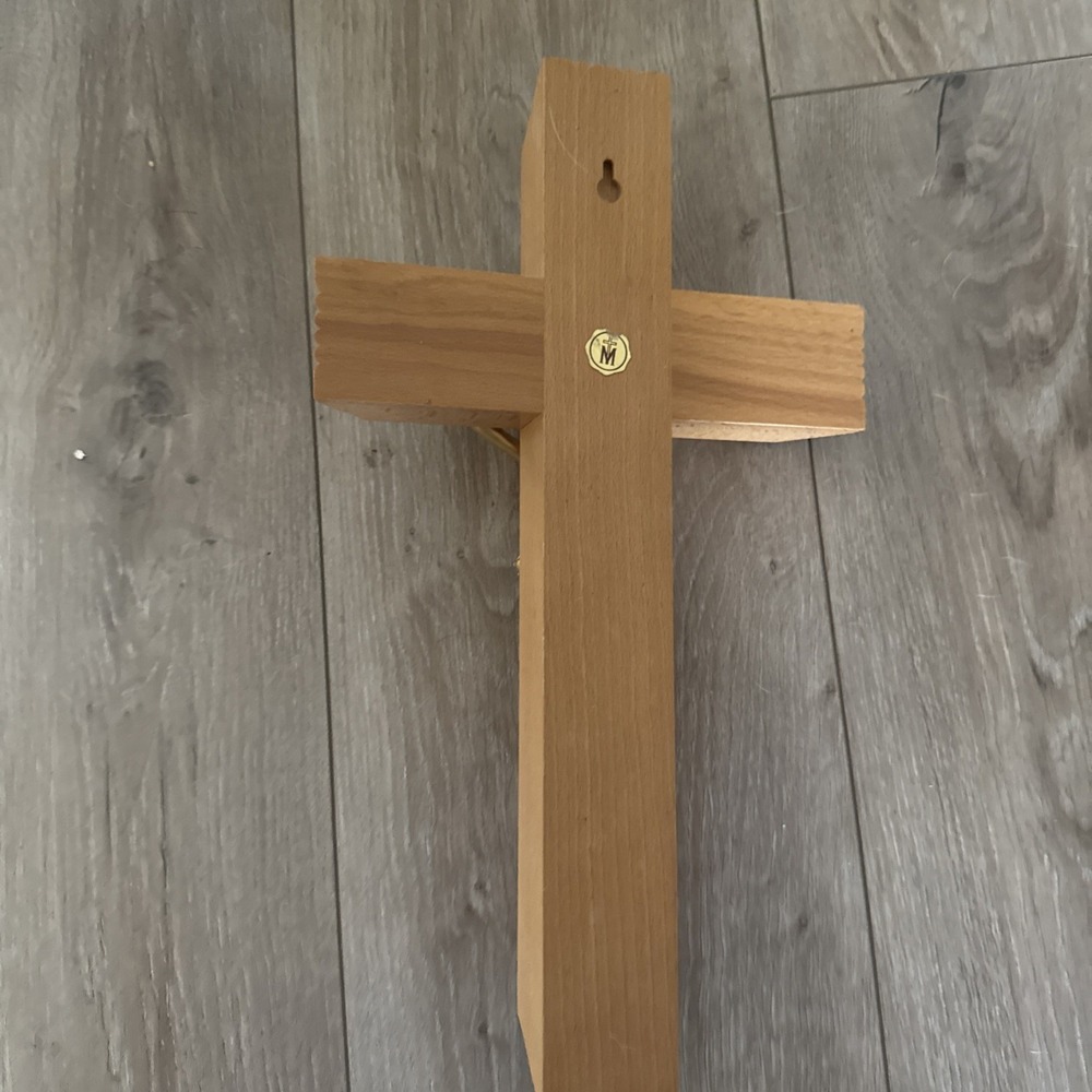 Vintage Wooden Crucifix with Jesus, Opens into Candle Holder/Holy Water - Picture 9 of 10